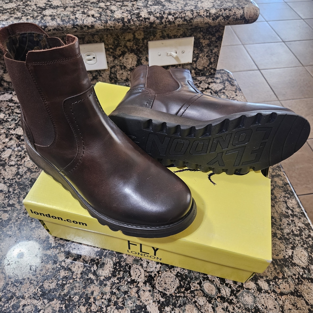 Fly London Women's Rich Brown Ankle Booties